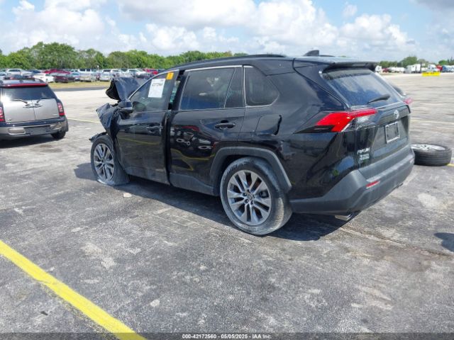 2022 TOYOTA RAV4 2T3C1RFVXNC195269 Photo 2