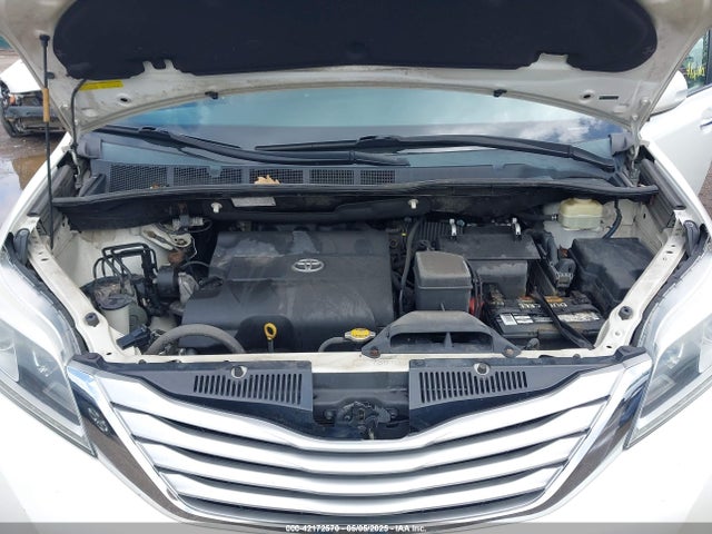 5TDYK3DC3FS529256 Toyota Sienna Limited 7 Passenger