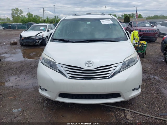 5TDYK3DC3FS529256 Toyota Sienna Limited 7 Passenger
