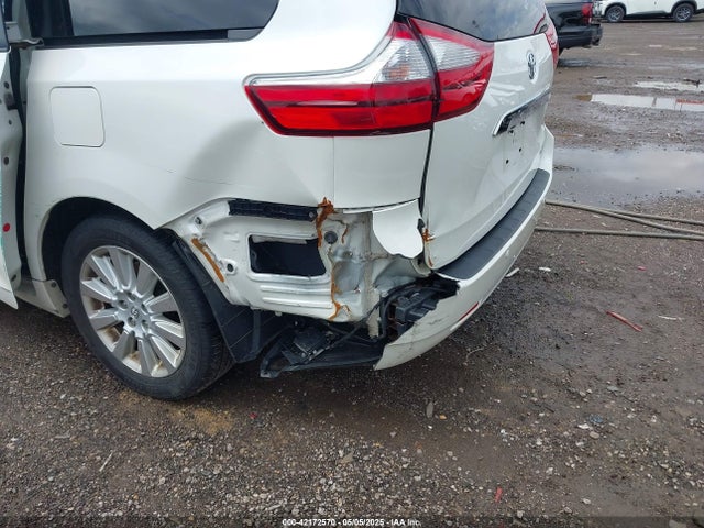 5TDYK3DC3FS529256 Toyota Sienna Limited 7 Passenger
