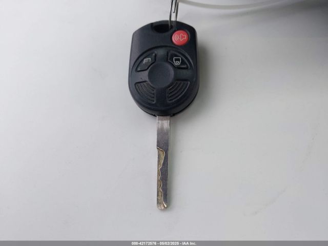 1FMCU0GD6HUC27154 Ford ESCAPE SE