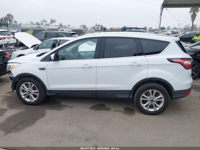 1FMCU0GD6HUC27154 Ford ESCAPE SE