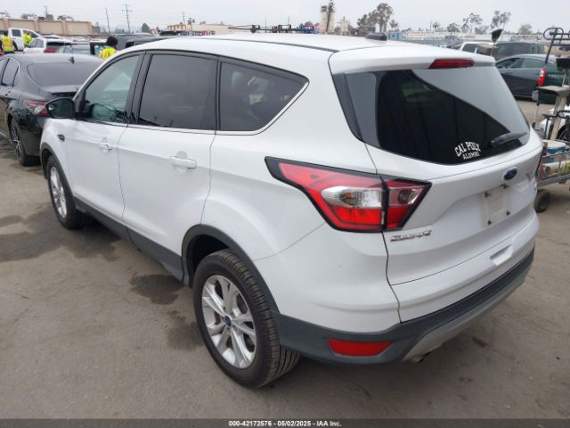 1FMCU0GD6HUC27154 Ford ESCAPE SE