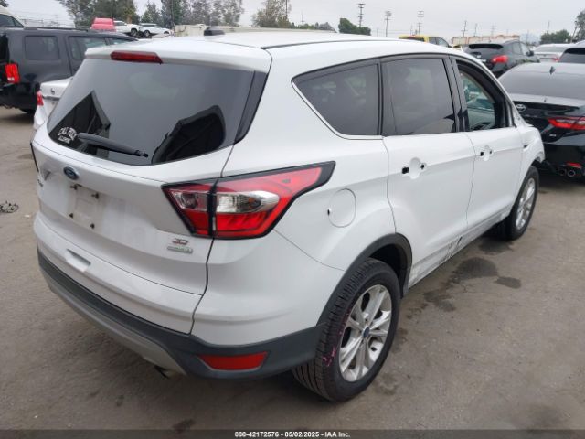1FMCU0GD6HUC27154 Ford ESCAPE SE