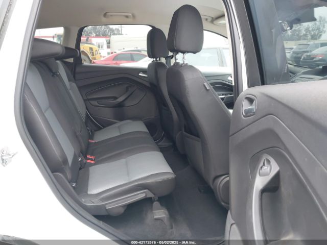 1FMCU0GD6HUC27154 Ford ESCAPE SE