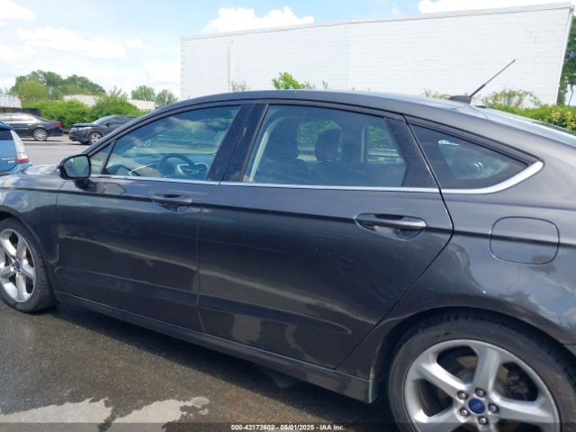 3FA6P0HD0FR300908 Ford FUSION SE