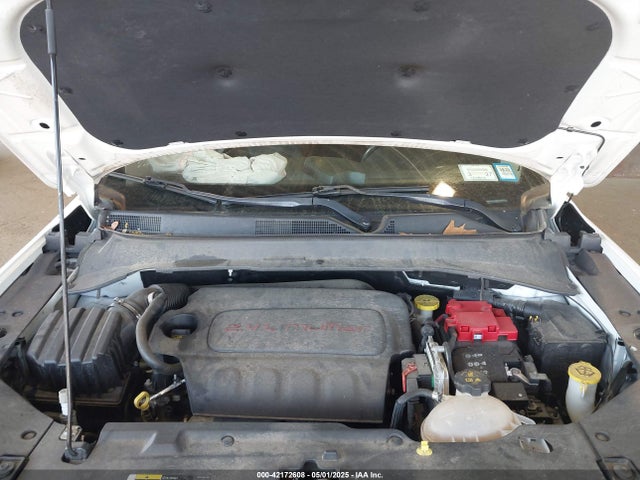 3C4NJDBB1KT813958 Jeep Compass Latitude 4x4