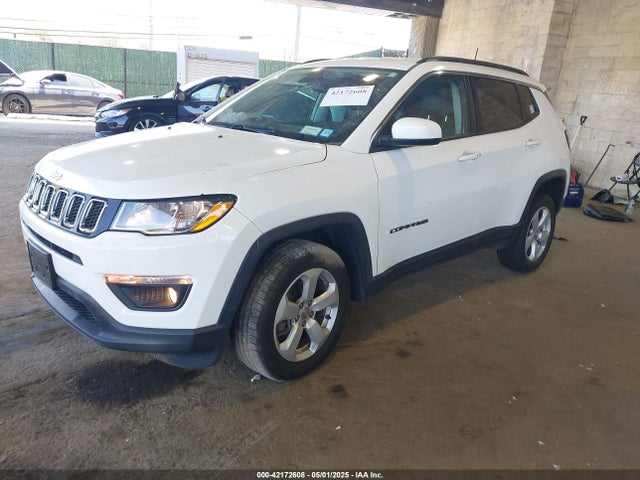 3C4NJDBB1KT813958 Jeep Compass Latitude 4x4