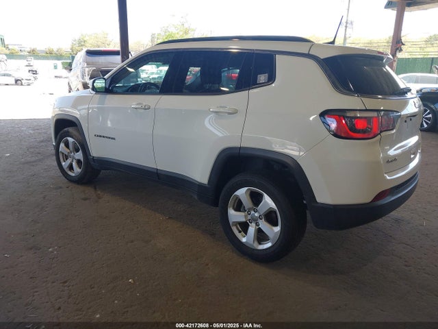 3C4NJDBB1KT813958 Jeep Compass Latitude 4x4