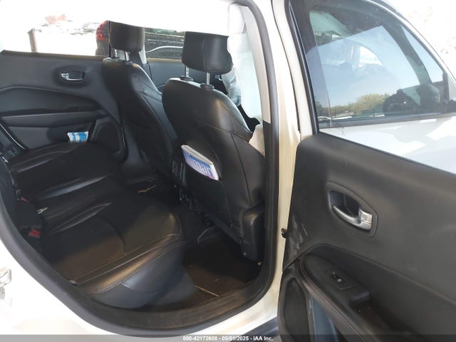 3C4NJDBB1KT813958 Jeep Compass Latitude 4x4