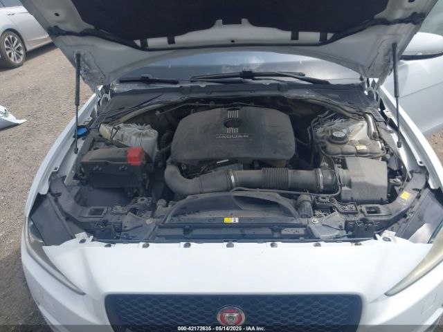 2017 JAGUAR XE SAJAE4BGXHA947058 Photo 9