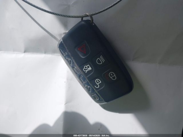 2017 JAGUAR XE SAJAE4BGXHA947058 Photo 10