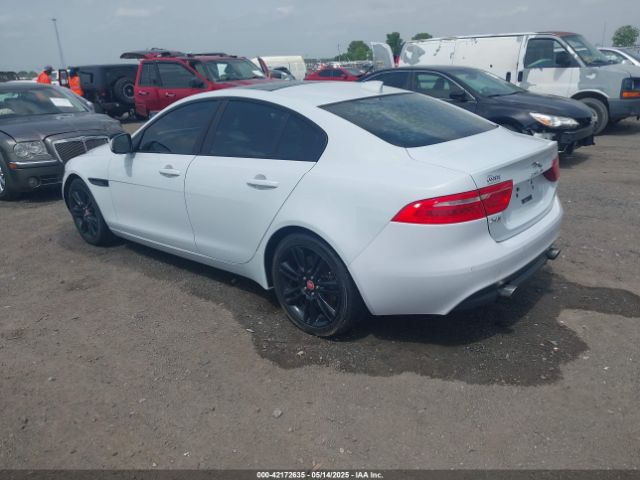 2017 JAGUAR XE SAJAE4BGXHA947058 Photo 2
