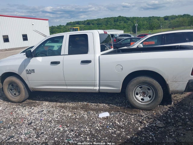 1C6RR6FG0LS103679 RAM 1500 Classic Tradesman  4x2 6'4 Box