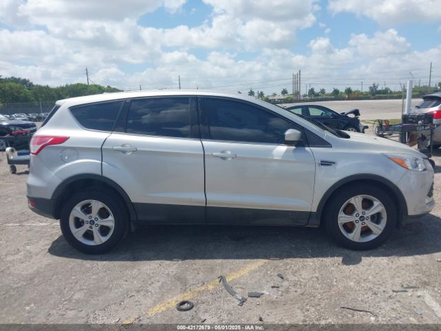 1FMCU0G75GUB56571 Ford ESCAPE SE
