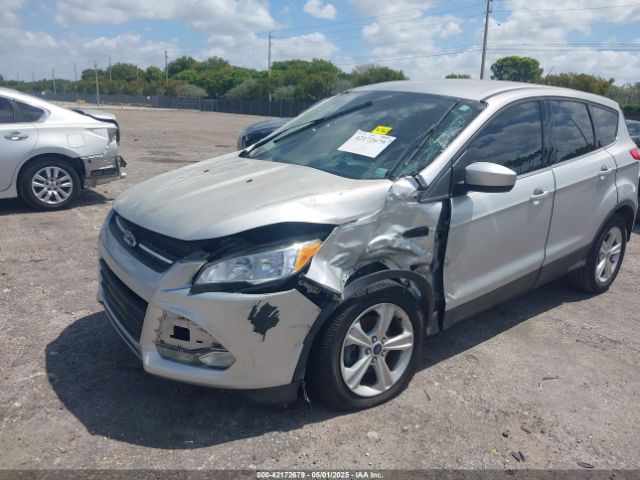 1FMCU0G75GUB56571 Ford ESCAPE SE