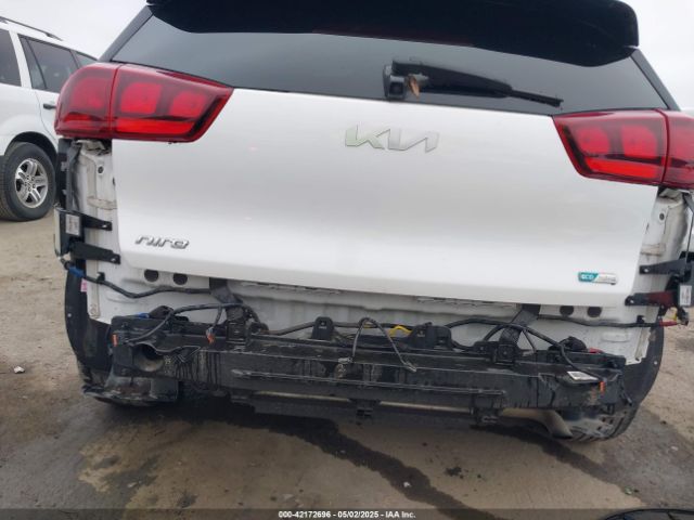 2022 KIA NIRO KNDCB3LC3N5547028 Photo 5