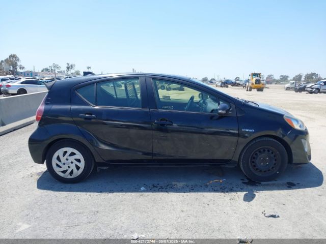 JTDKDTB35G1121651 Toyota Prius C Two