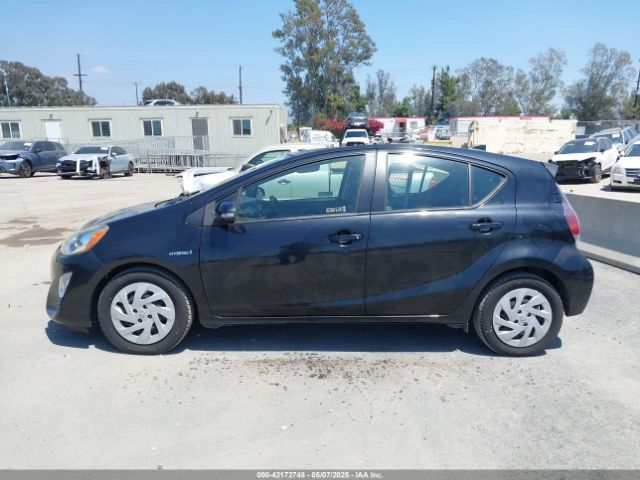 JTDKDTB35G1121651 Toyota Prius C Two