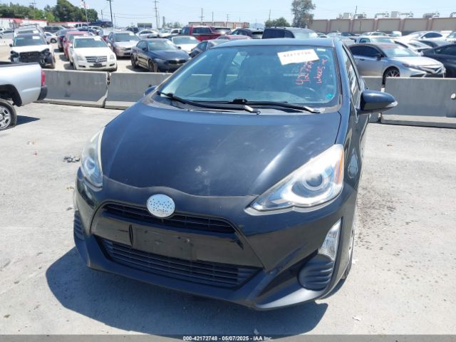 JTDKDTB35G1121651 Toyota Prius C Two