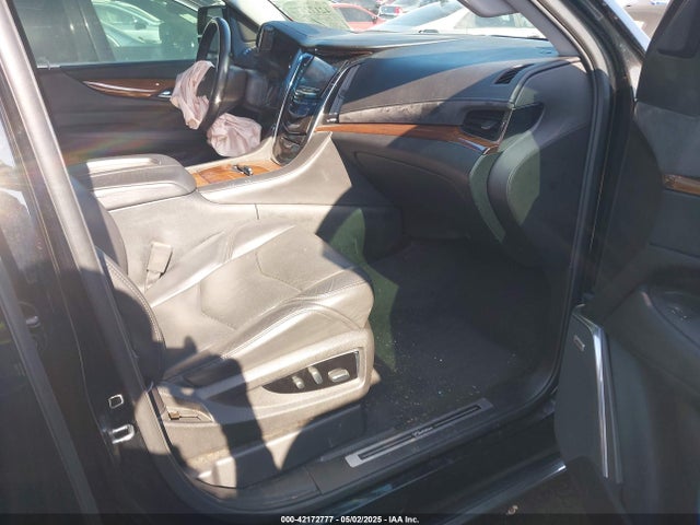 2017 CADILLAC ESCALADE 1GYS3CKJ2HR121993 Photo 4