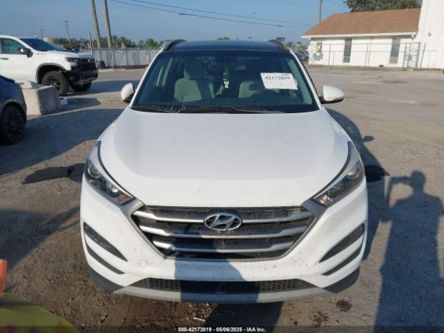 KM8J33A2XJU648190 Hyundai Tucson Value