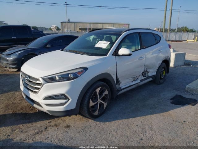KM8J33A2XJU648190 Hyundai Tucson Value