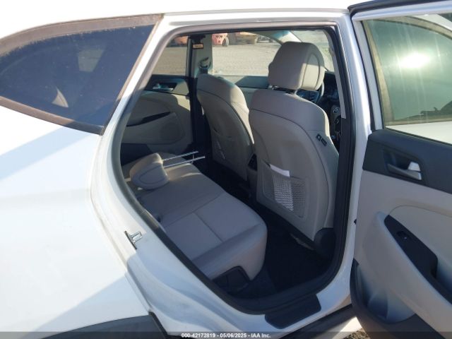 KM8J33A2XJU648190 Hyundai Tucson Value