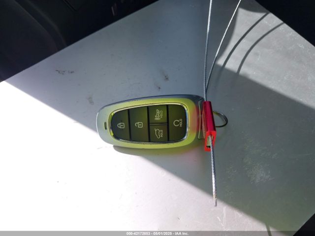 5NMS24AJ3PH656978 Hyundai Santa Fe Sel