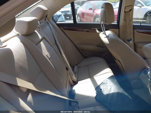 2011 MERCEDES-BENZ C 300 WDDGF8BB0BR133565 Photo 7