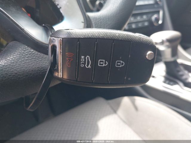 5XXGT4L32JG253713 KIA Optima Lx