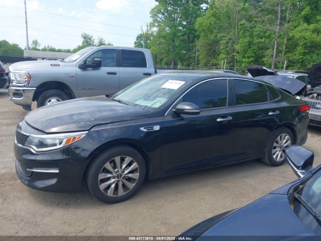 5XXGT4L32JG253713 KIA Optima Lx