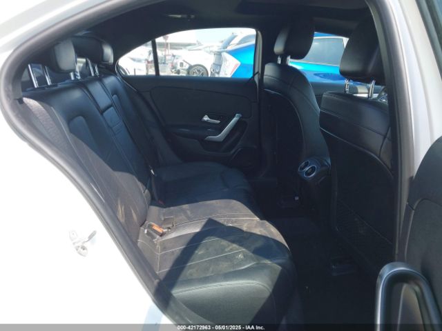 W1K3G4EB7MJ267474 Mercedes-Benz A 220