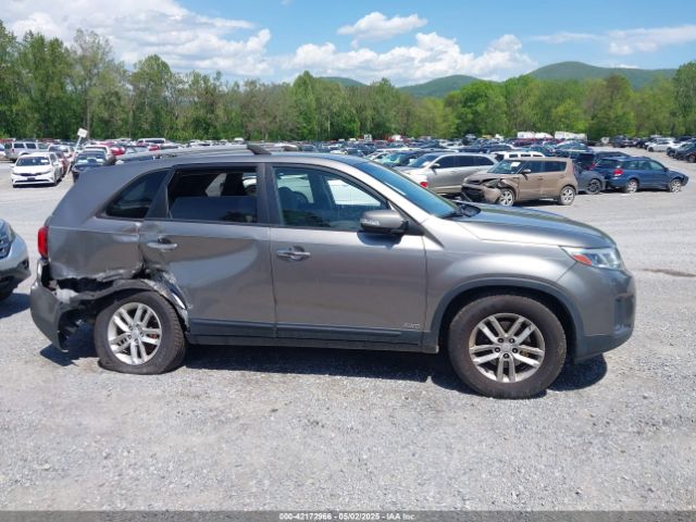 5XYKTCA67FG654369 KIA SORENTO LX