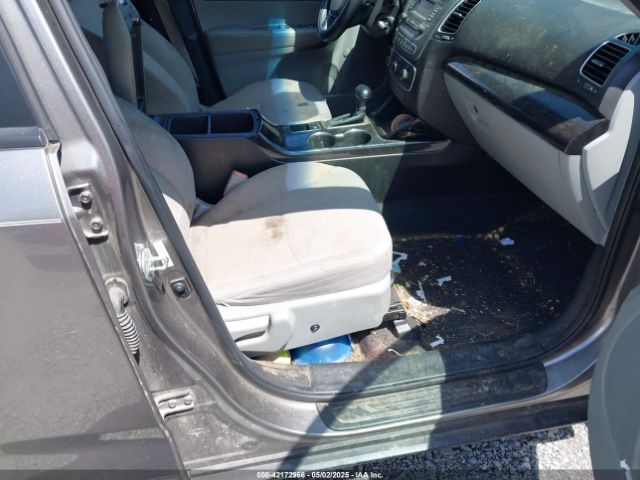 5XYKTCA67FG654369 KIA SORENTO LX