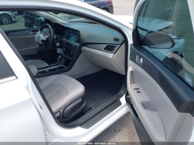 5NPE24AFXGH327870 Hyundai SONATA SE