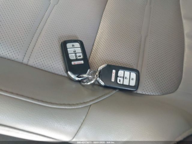 5J6RW1H96HL013838 Honda Cr-v Touring