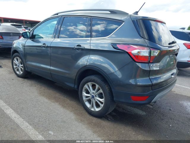 1FMCU9GD5JUA64040 Ford ESCAPE SE