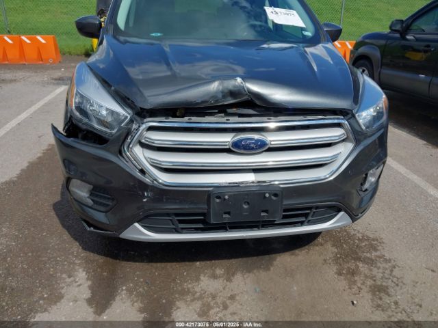 1FMCU9GD5JUA64040 Ford ESCAPE SE