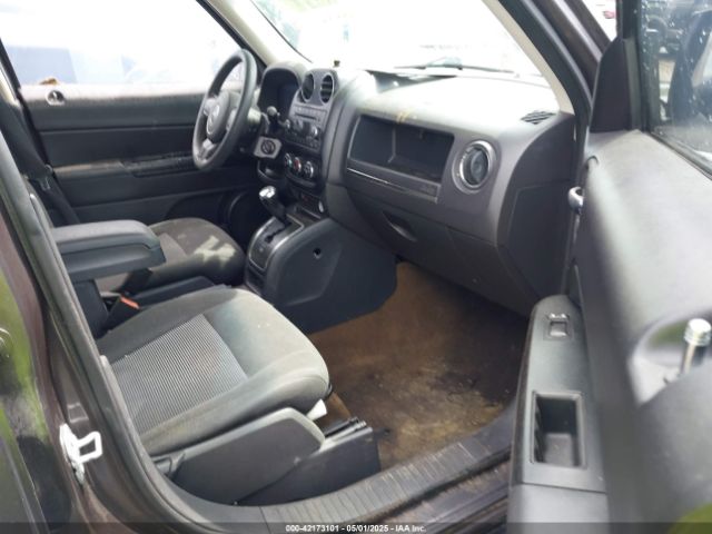 1C4NJPBA6GD576356 Jeep Patriot Sport