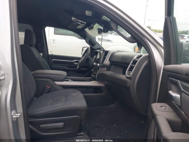 2025 RAM 1500 1C6SRFFP3SN504982 Photo 4