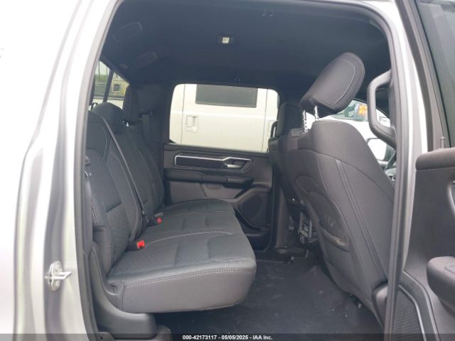 2025 RAM 1500 1C6SRFFP3SN504982 Photo 7