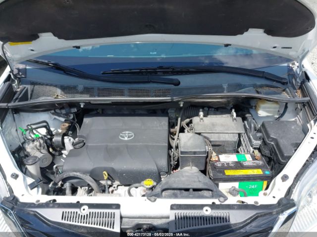 5TDKK3DC5FS636766 Toyota Sienna Le 8 Passenger