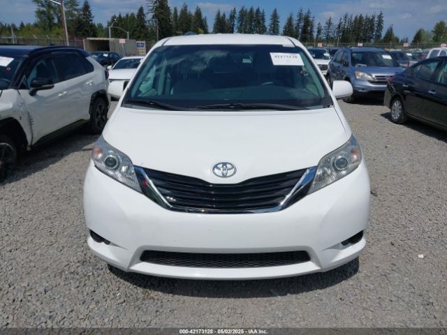 5TDKK3DC5FS636766 Toyota Sienna Le 8 Passenger