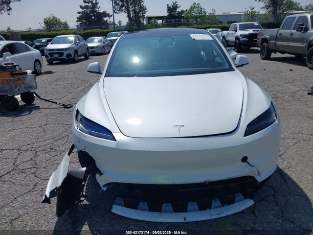 5YJ3E1EA3SF929514 Tesla 2025