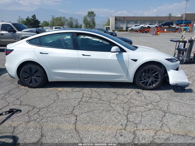 5YJ3E1EA3SF929514 Tesla 2025