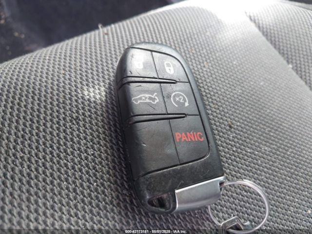 2C3CDXHGXGH339208 Dodge Charger Sxt