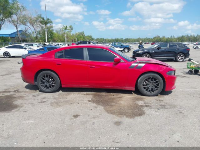 2C3CDXHGXGH339208 Dodge Charger Sxt