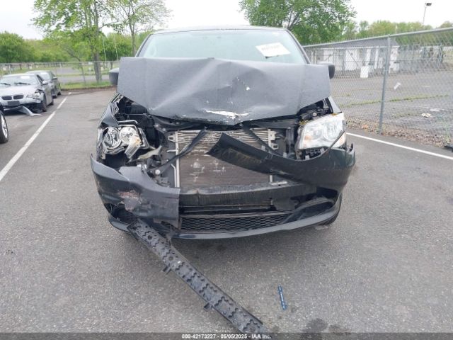 2C7WDGBG5JR190468 Dodge Grand Caravan Se