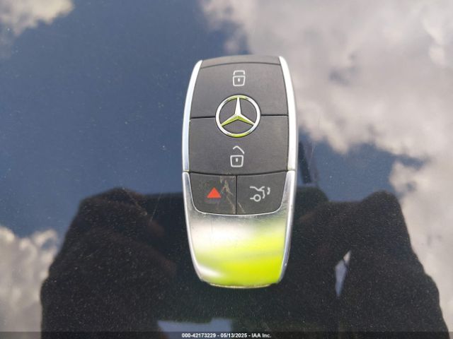 W1K5J4HB2PN384253 Mercedes-Benz m260